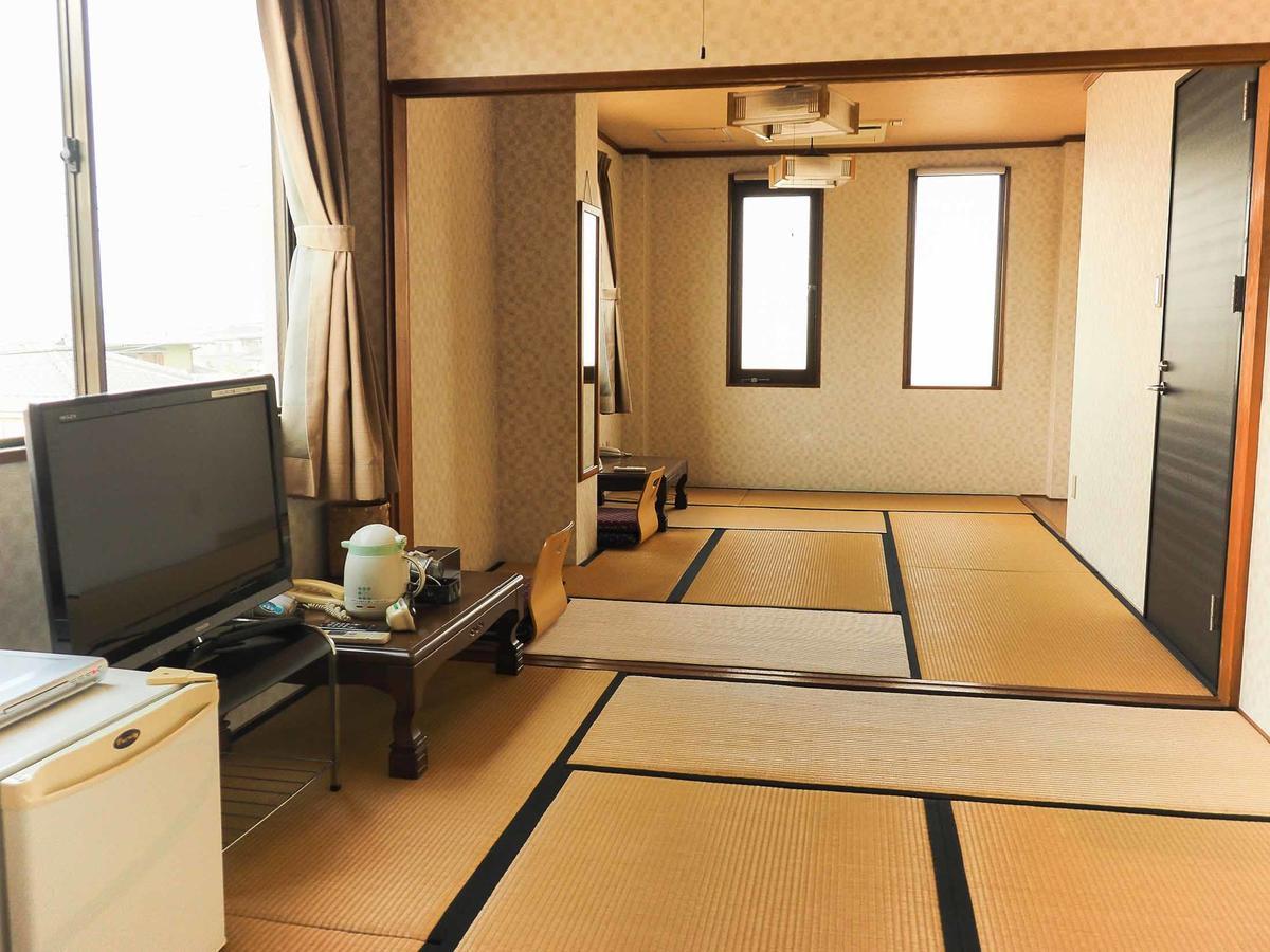 Tosu Hotel Komatsusou Buitenkant foto